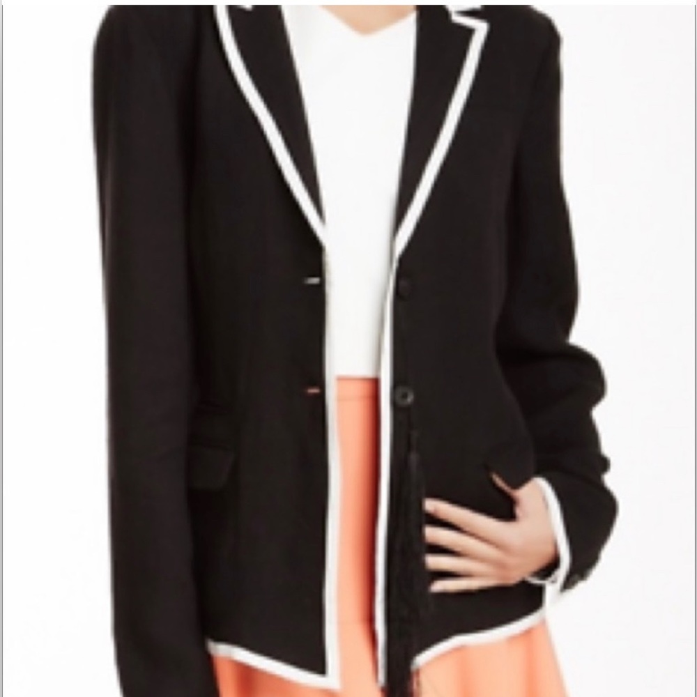 Elizabeth and James linen blazer - Picture 2 of 16